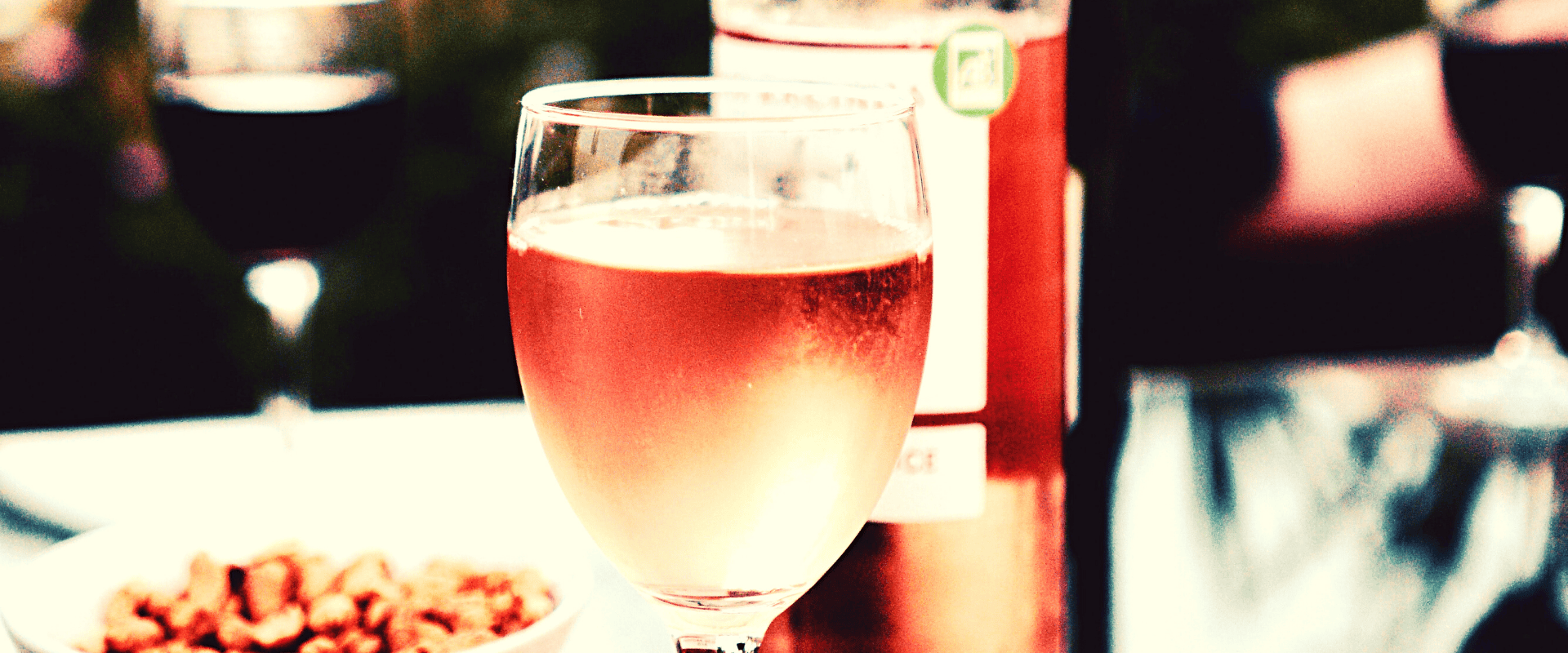 Vinho rosé: consumo cresce, mas preconceito continua no Brasil